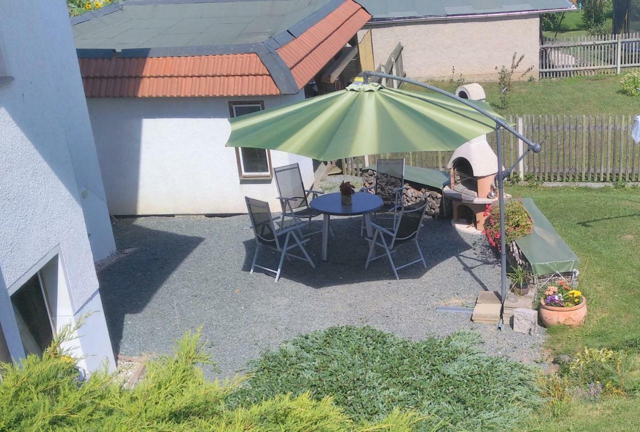 Ferienwohnung Und Pension Guertler Mohlsdorf Exterior foto